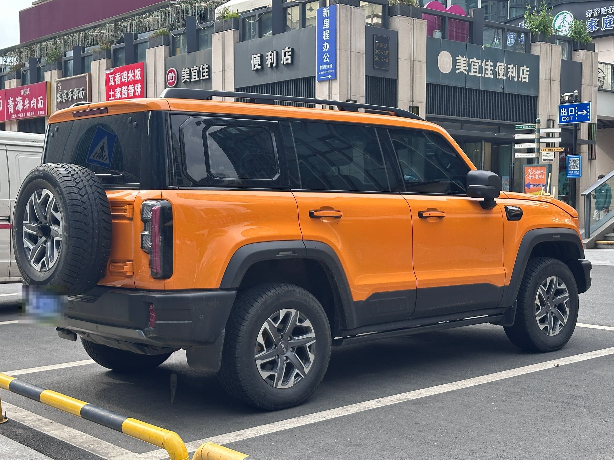BAIC BJ40 — вид сзади-сбоку (фото модели)