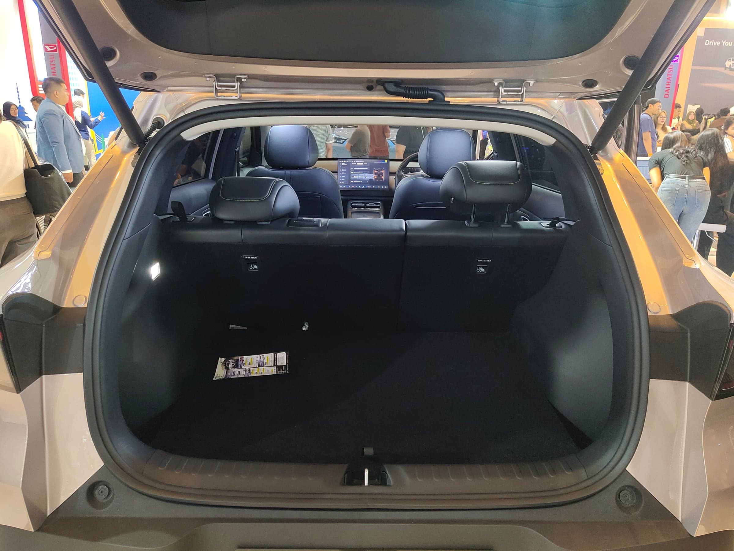 Changan Qiyuan Q05 — багажник (фото модели)